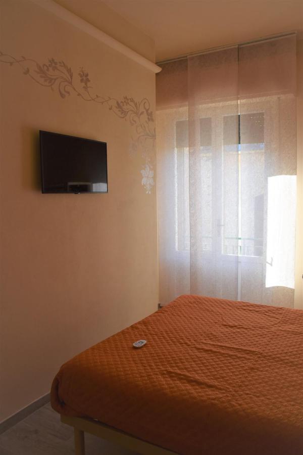 La Lanterna Di Franca E Cassio Apartment Pisa Luaran gambar