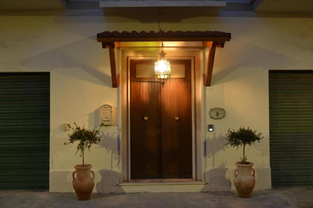 La Lanterna Di Franca E Cassio Apartment Pisa Luaran gambar